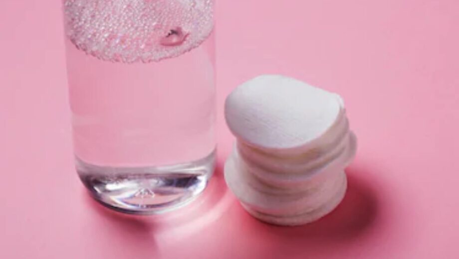 cotton-pads-bottle-cleansing