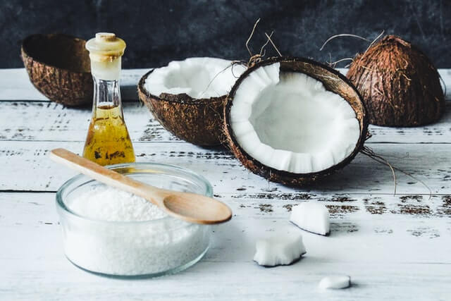 sugar scrub with coconut oil
