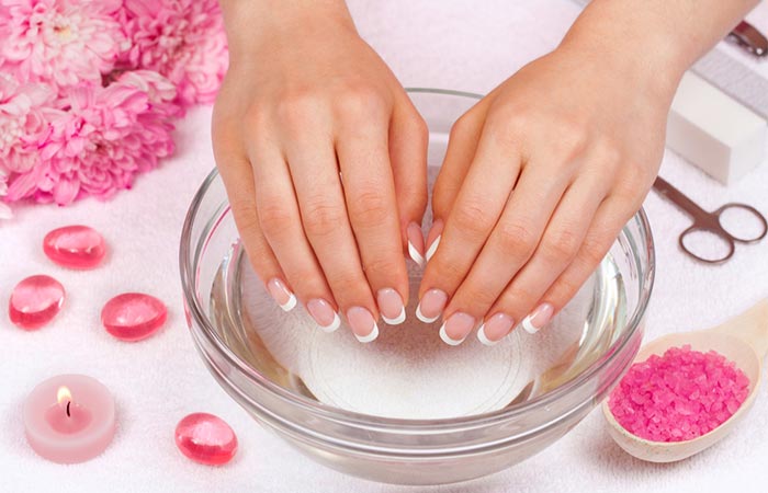 College Beauty Hacks: Dry Nail Polish Quick