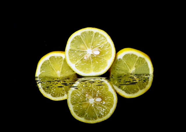 lemon beauty hacks with lemon