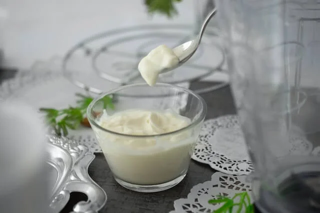 yogurt- blackberry face mask