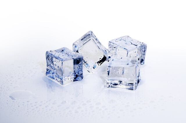 ice cubes- get rid of dark circles naturally