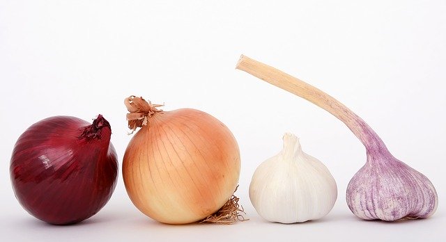 onion and garlic for hair