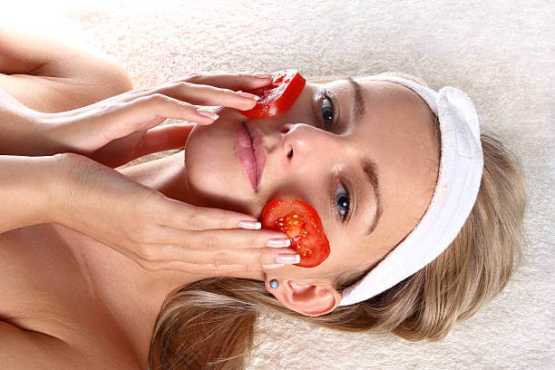 tomato- natural remedies for skin