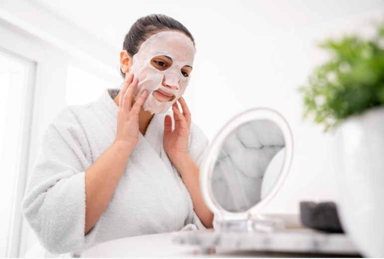 DIY face mask for winter skin