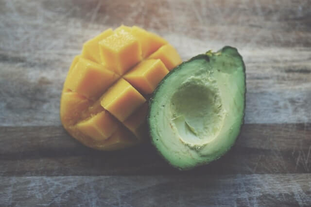 avocado and mango face mask