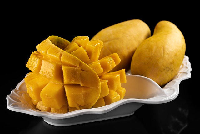 mango- fruits for weight loss