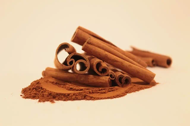 3 Amazing Remedies of Cinnamon for Hair 3 cinnamon