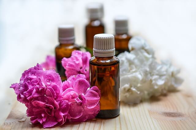 essential oils 1433694 640 1 Rose Water For Skin: 10 Amazing Beauty Hacks You Must Know!!!