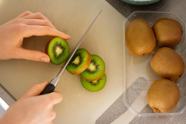 kiwi benefits for skin