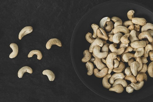 benefits of cashew nuts for skin
