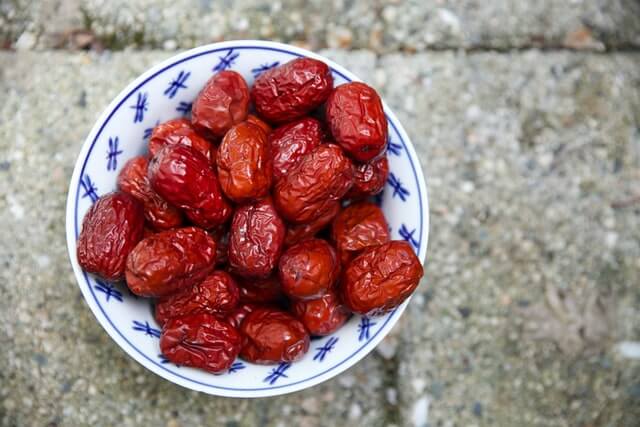 benefits of dates for skin