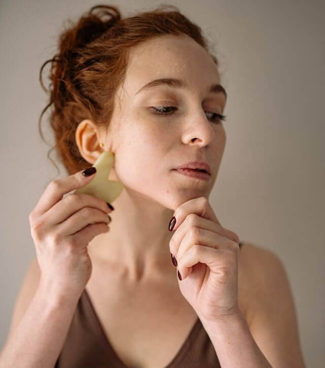 how to use a gua sha